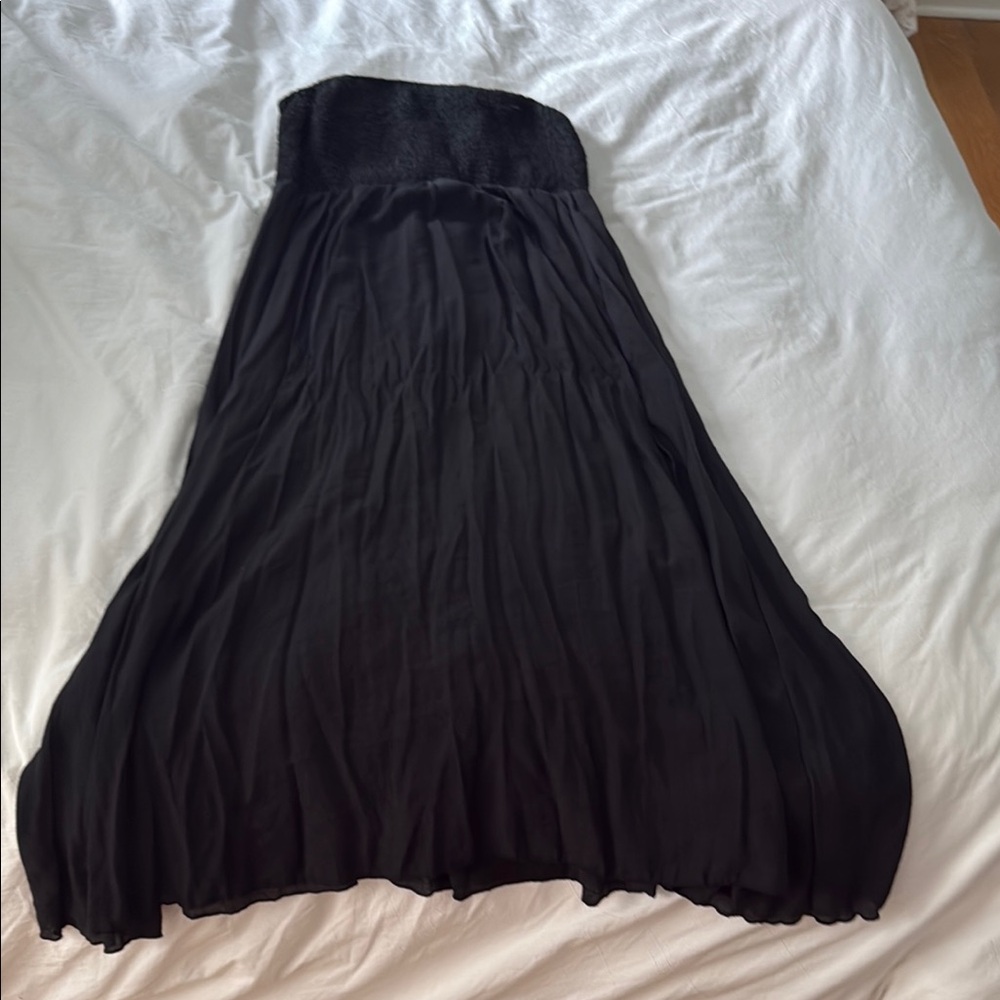 Elegant Black Strapless Dress